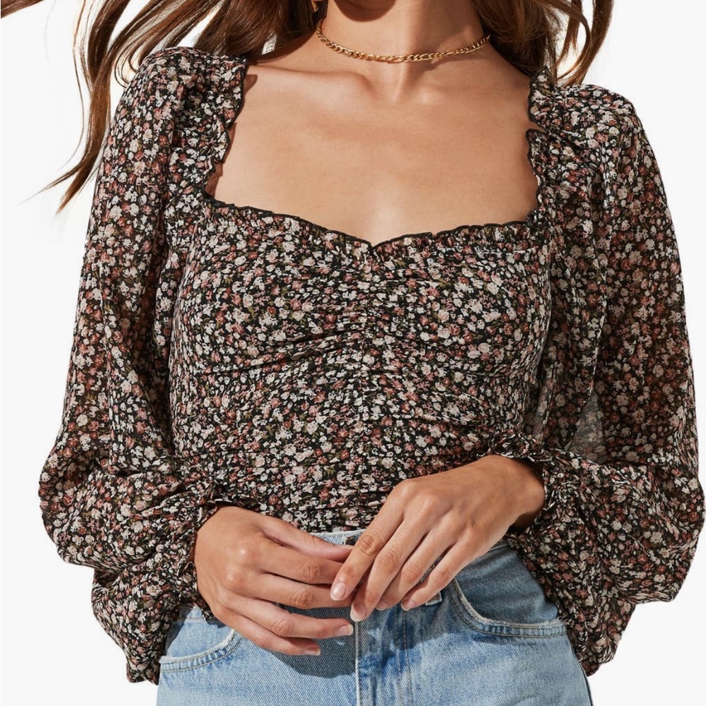 Floral Ruched Sweetheart Neck Top